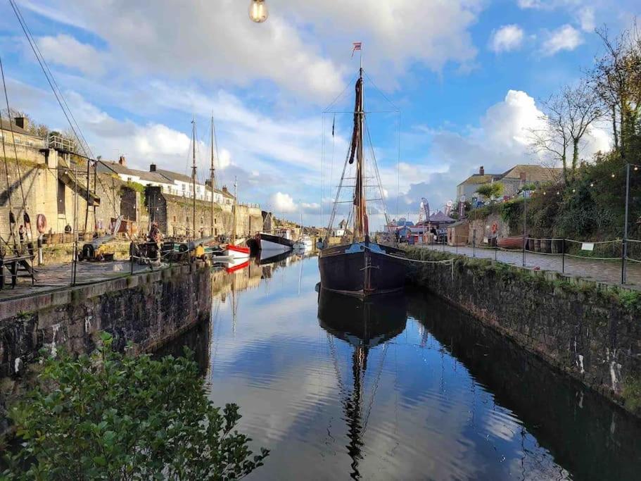 Stunning Yacht Sea Lion In Charlestown Harbour, Cornwall 호텔 외부 사진