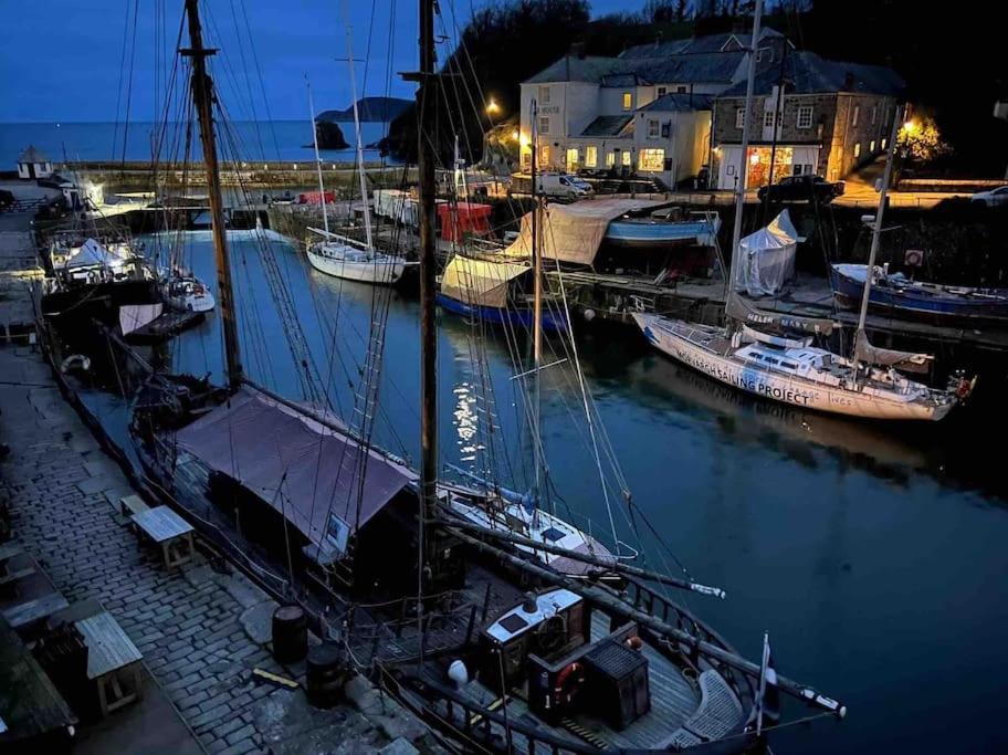 Stunning Yacht Sea Lion In Charlestown Harbour, Cornwall 호텔 외부 사진