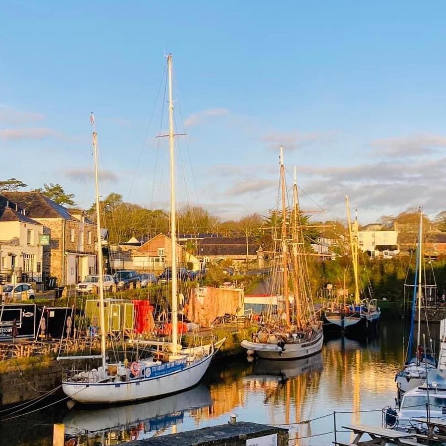 Stunning Yacht Sea Lion In Charlestown Harbour, Cornwall 호텔 외부 사진